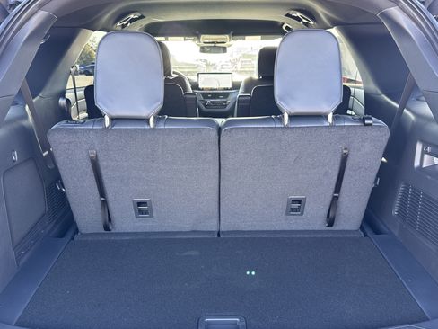 New 2026 Ford Explorer ST-Line w/ ST-Line Street Pack image 21