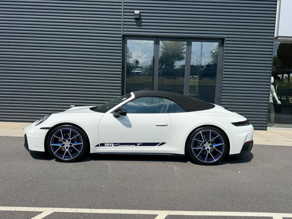 Certified 2026 Porsche 911 Carrera T RWD image 2