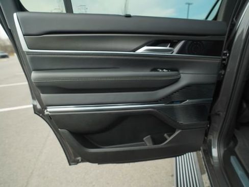 New 2026 Jeep Grand Wagoneer Summit w/ Rear Seat Video Group I image 16