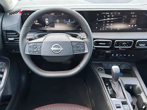 New 2027 Nissan Sentra SR w/ Floor Mat Package FWD image 15