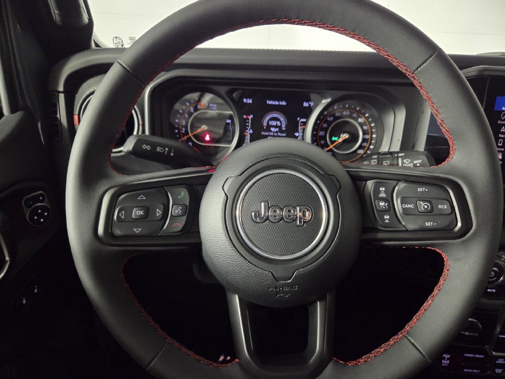 Used 2024 Jeep Wrangler Unlimited Rubicon AWD/4WD image 17