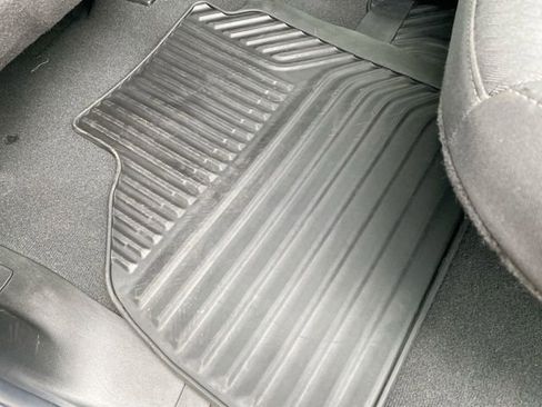 Used 2024 Chevrolet Silverado 3500 LT image 32