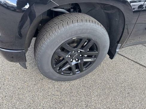 Used 2022 Chevrolet Silverado 1500 Custom image 16