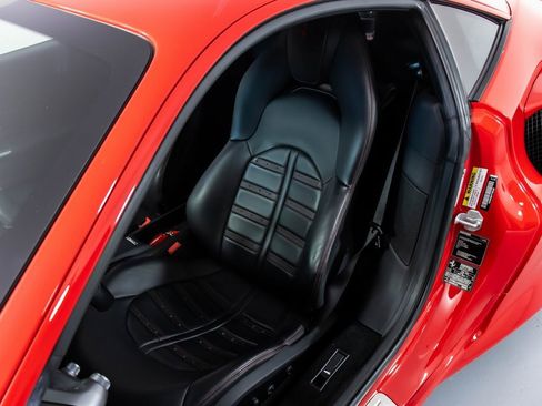 Certified 2022 Ferrari F8 Tributo image 6