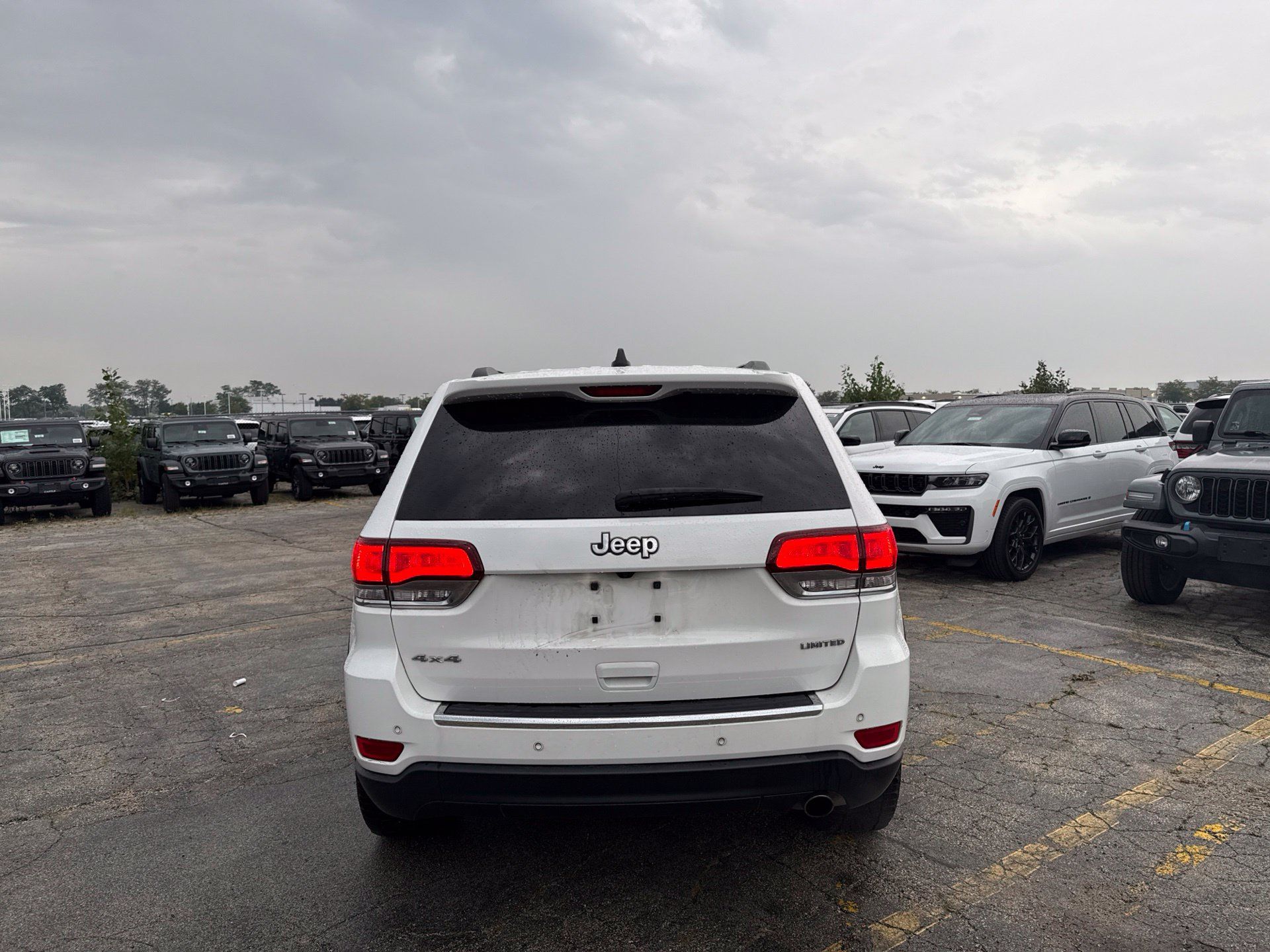 Used 2021 Jeep Grand Cherokee Limited w/ Premium Lighting Group AWD/4WD image 7