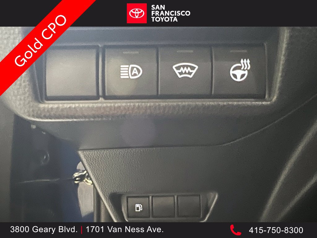 Certified 2027 Toyota Prius XLE FWD image 32