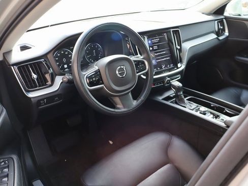 Used 2021 Volvo V60 T5 Cross Country w/ Climate Package image 11