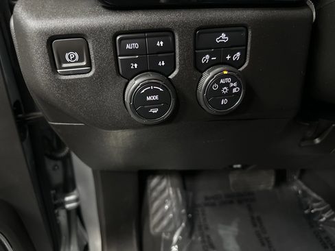 Used 2023 Chevrolet Silverado 1500 RST image 30