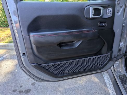 Used 2020 Jeep Gladiator Rubicon image 10