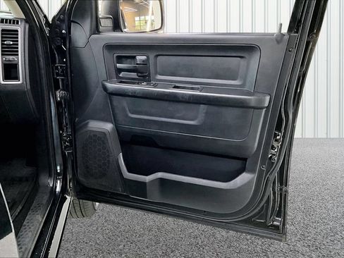 Used 2017 RAM 1500 ST w/ SXT Appearance Group AWD/4WD image 24