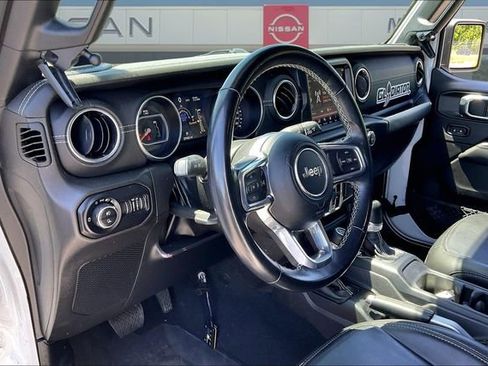 Used 2022 Jeep Gladiator Overland w/ Popular Equipment Package AWD/4WD image 17