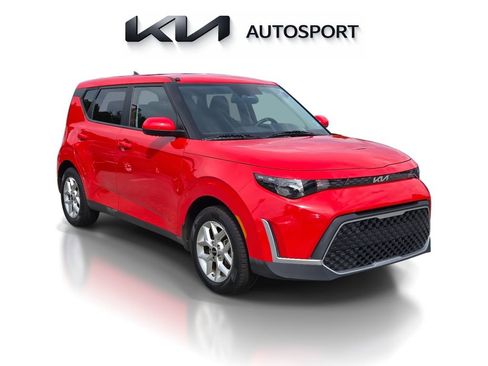 Certified 2024 Kia Soul LX w/ Option Group 015 FWD image 3