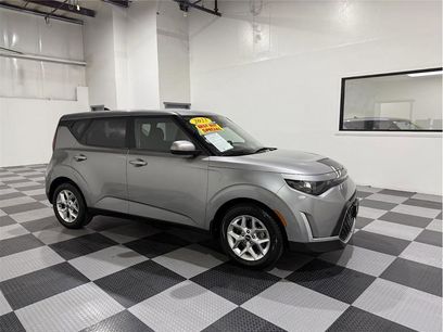 Used 2023 Kia Soul LX w/ LX Technology Package