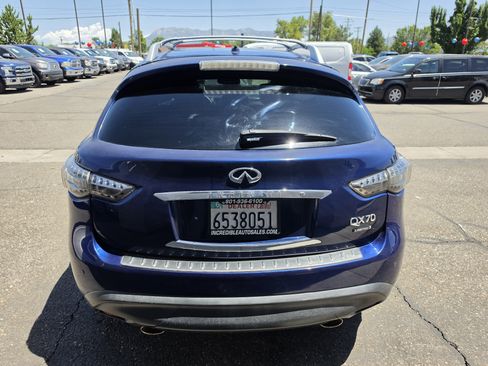 Used 2017 INFINITI QX70 AWD w/ Limited Package image 6