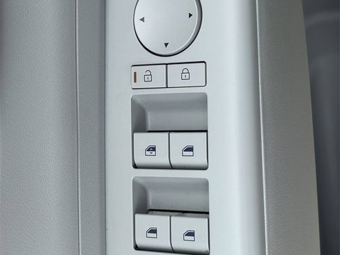 Used 2025 Hyundai Kona SEL image 21