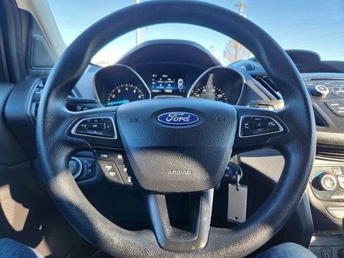 Used 2018 Ford Escape SE w/ Ford Safe & Smart Package image 18