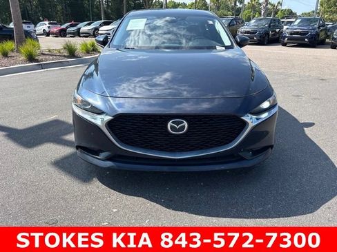 Used 2019 MAZDA MAZDA3 Sedan FWD image 2