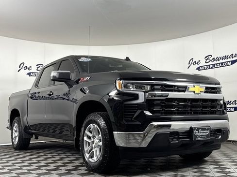Used 2023 Chevrolet Silverado 1500 LT w/ Z71 Off-Road Package image 5