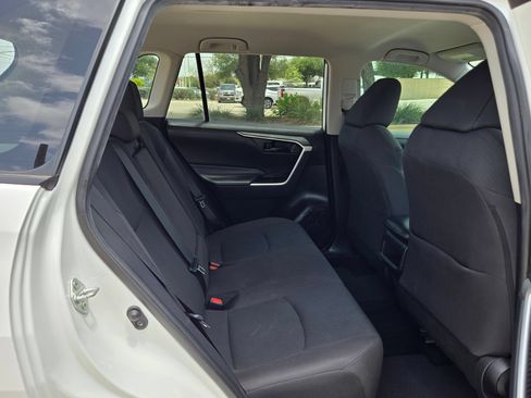 Used 2021 Toyota RAV4 LE FWD image 22