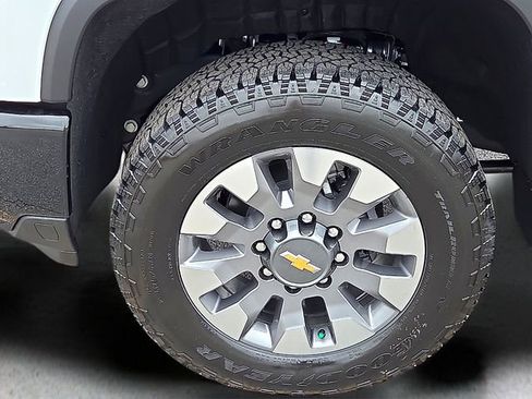 New 2026 Chevrolet Silverado 2500 Custom w/ Custom Value Package AWD/4WD image 8