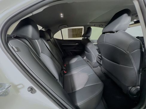 Used 2024 Toyota Camry SE FWD image 33