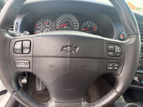 Used 2000 Chevrolet Monte Carlo SS w/ Preferred Equipment Group FWD image 17