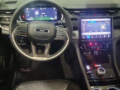 Used 2022 Jeep Grand Cherokee Limited 4xe image 22