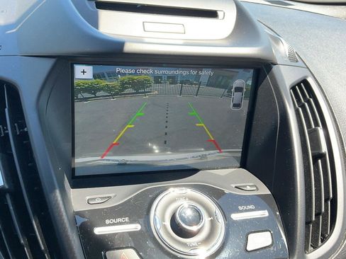 Used 2018 Ford Escape Titanium w/ Ford Safe & Smart Package AWD/4WD image 23