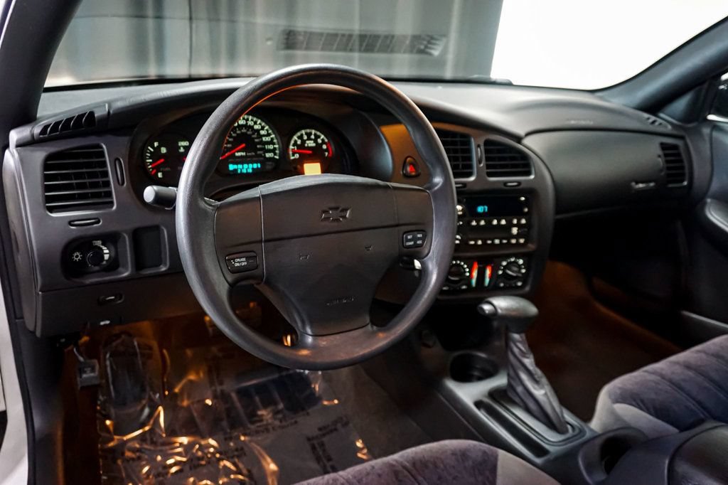 Used 2004 Chevrolet Monte Carlo LS w/ Preferred Equipment Group FWD image 10
