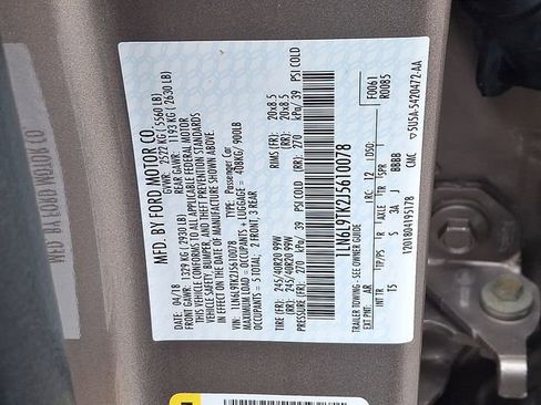 Used 2018 Lincoln Continental Select w/ Continental Climate Package image 27