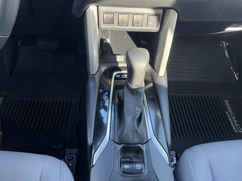 Used 2025 Toyota Corolla Cross AWD Hybrid image 32