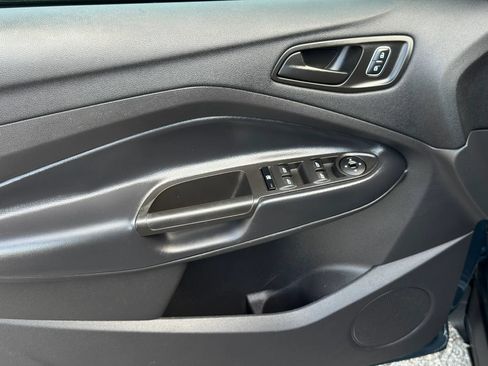 Used 2019 Ford Escape S FWD image 12