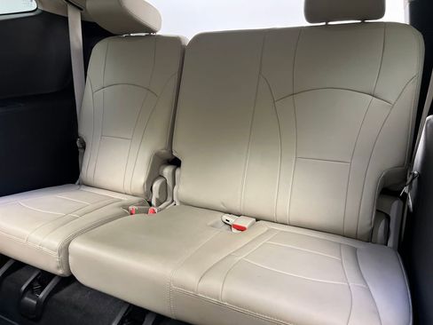 Used 2018 Buick Enclave Premium image 32