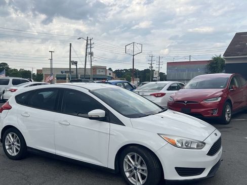 Used 2017 Ford Focus SE image 6