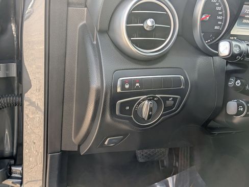 Used 2017 Mercedes-Benz GLC 300 4MATIC image 15