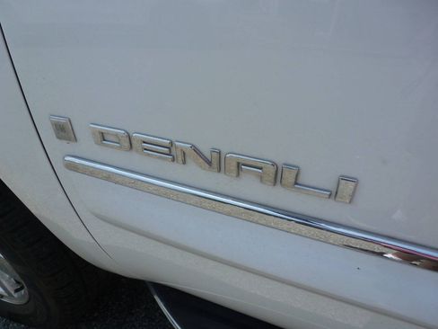 Used 2007 GMC Yukon Denali AWD/4WD image 13