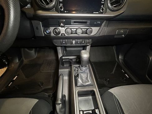 Certified 2023 Toyota Tacoma TRD Off-Road image 9
