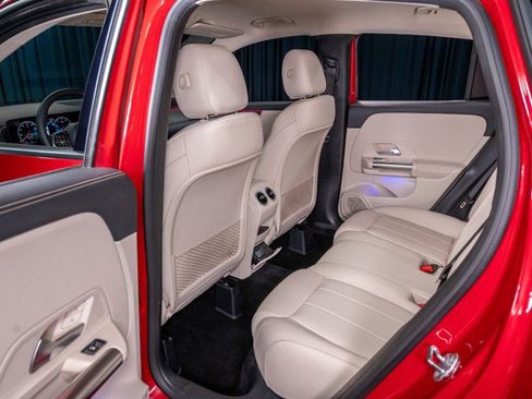 Certified 2023 Mercedes-Benz GLA 250 4MATIC image 27