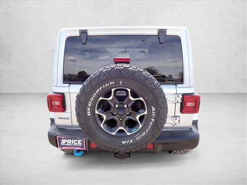 Used 2023 Jeep Wrangler Unlimited Rubicon 4xe w/ Steel Bumper Group AWD/4WD image 3