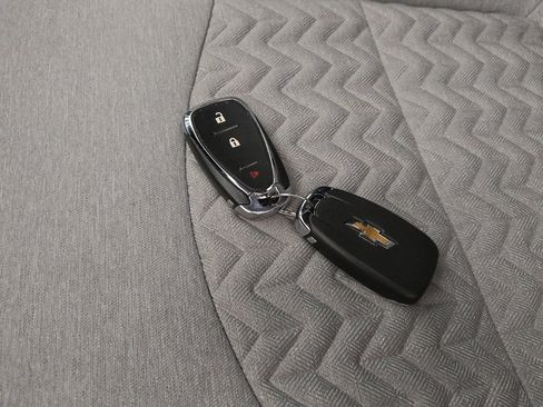 Used 2023 Chevrolet Equinox LT FWD image 32