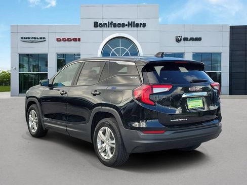 Used 2024 GMC Terrain SLE FWD image 4