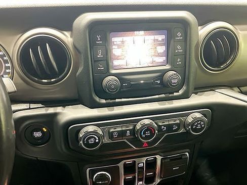 Used 2020 Jeep Wrangler Unlimited Sport image 21