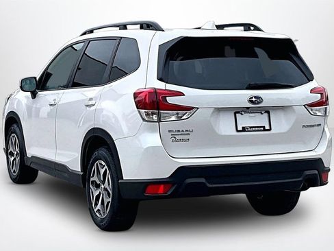 Used 2023 Subaru Forester Premium AWD/4WD image 4