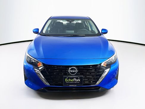 Used 2024 Nissan Sentra SV image 2