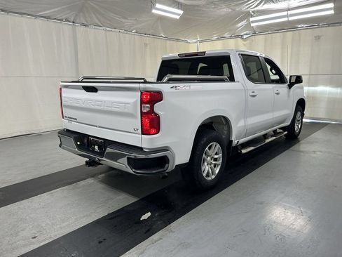 Used 2022 Chevrolet Silverado 1500 LT AWD/4WD image 2