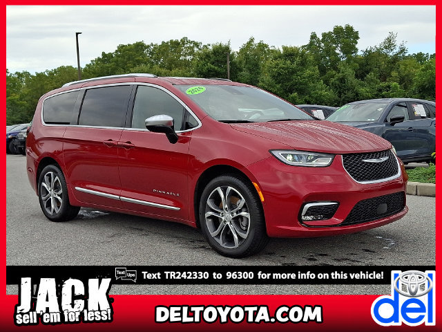Used 2026 Chrysler Pacifica Pinnacle w/ Trailer Tow Group AWD/4WD image 1