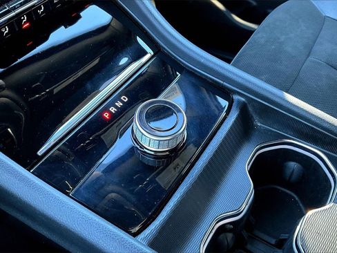 Used 2023 Jeep Grand Cherokee L Laredo image 29