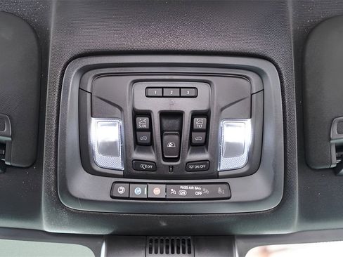 Used 2022 GMC Sierra 1500 AT4 w/ AT4 Premium Package image 17