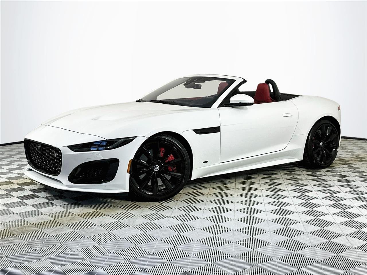 Certified 2024 Jaguar F-TYPE R AWD/4WD image 1