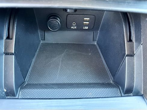 Used 2015 Subaru Legacy 2.5i Limited image 29